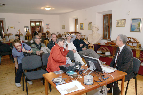 2011. 11. 04. - Otocni proizvodjaci posjetili Prvic - Faustov otok
